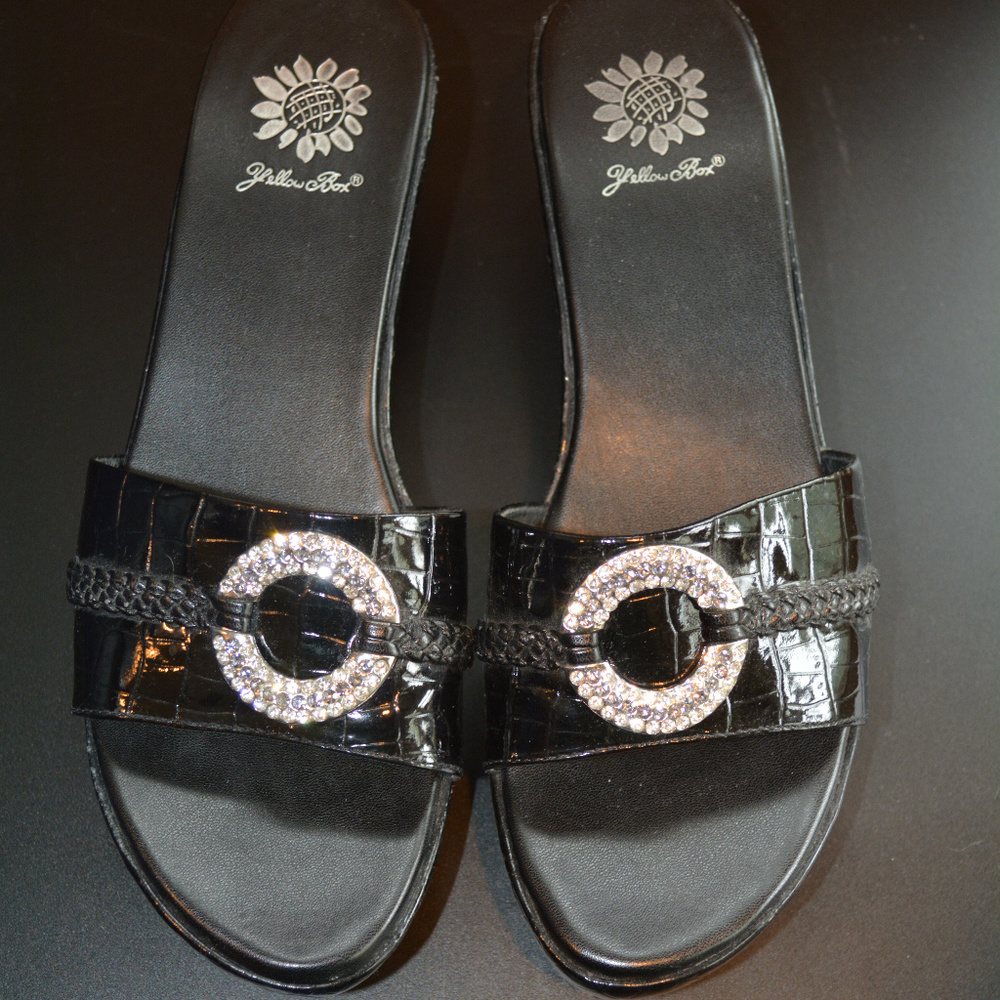 Yellow Box Slide on Platforms